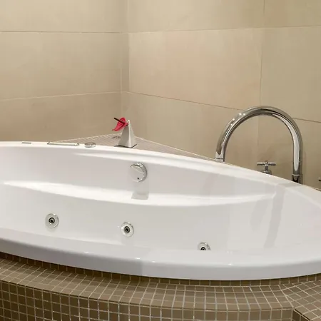 Hotel Nh Collection Centre 4*