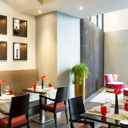 Nh Collection Centre Hotel 4*