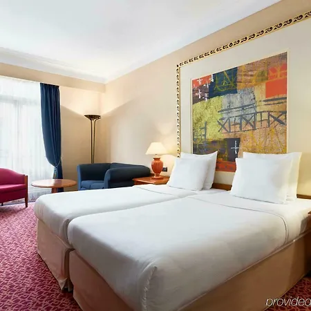Hotel Nh Collection Centre 4*